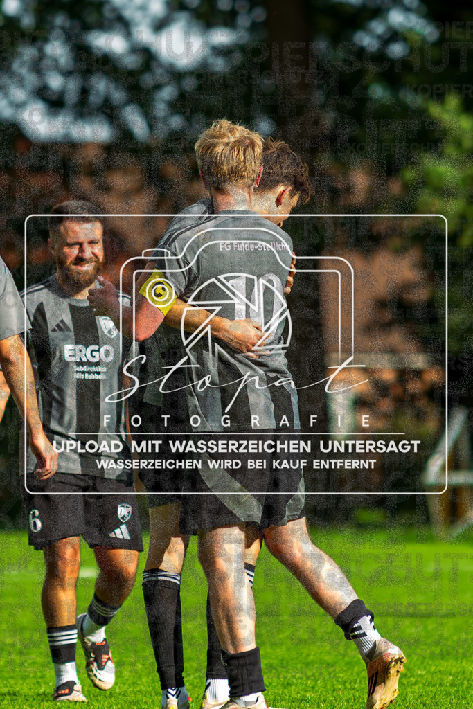 260920-FGFS-SVN-0045 | Jubel nach 5:1 Treffer v.l. Simon Twiefel (FG Fulde-Stellichte #8), Pascal-Laurin Berger (FG Fulde-Stellichte #10);Kreisliga Herren HK - FG Fulde-Stellichte vs. SVN Buchholz am 20.09.2026 in Zentralstadion, Fulde - Realisiert mit Pictrs.com