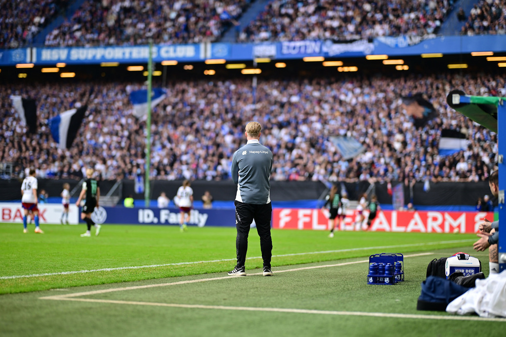 Fußball I Frauen I Saison 2024-2025 I DFB-Pokal I Halbfinale I Hamburger SV - SV Werder Bremen | Der Sportfotograf. - Realisiert mit Pictrs.com
