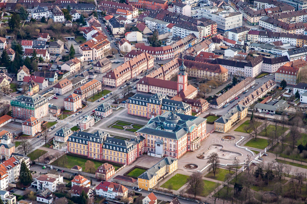 Luftbild: Bruchsal, Schloss in Bruchsal im Bundesland Baden-Württemberg in Deutschland. Foto: IMG_24686.jpg vom 27.02.2010 durch Werner Riehm/FLY-FOTO.de