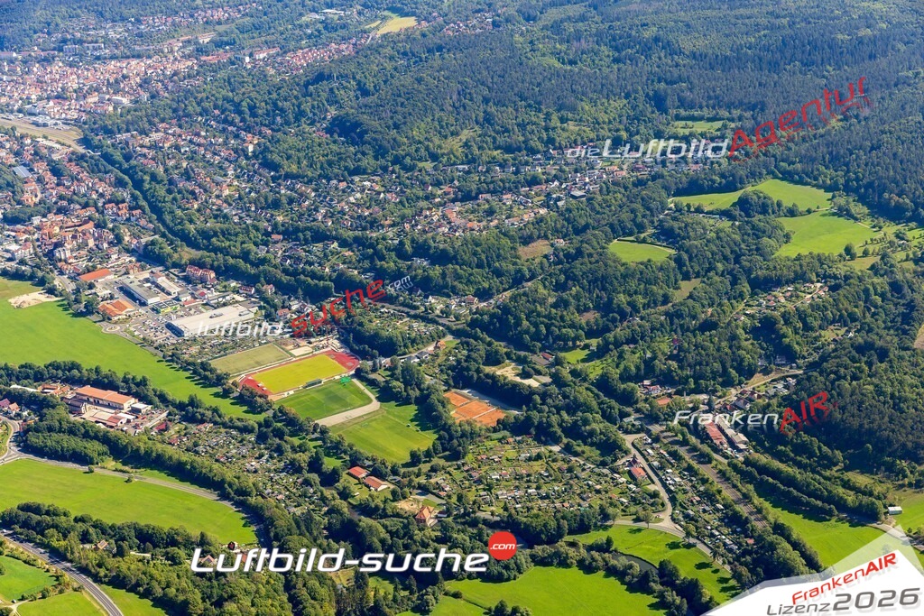 Neue Luftbildaufnahme der Stadt Meiningen - Das Luftbild wurde 2025 vom UL-Flugzeug heraus erstellt ( keine Drohnenaufnahme ) - Hochauflösende Luftaufnahme - für Wandbilder und großformatige Ausdrucke geeignet. Das besondere Geschenk!Hier alle&nbsp;Infos zur Lizenzierung der LuftaufnahmeWir fliegen auch dieses Jahr wieder in Ihre Region um Luftbilder zu erstellen.- Luftbild anfragen