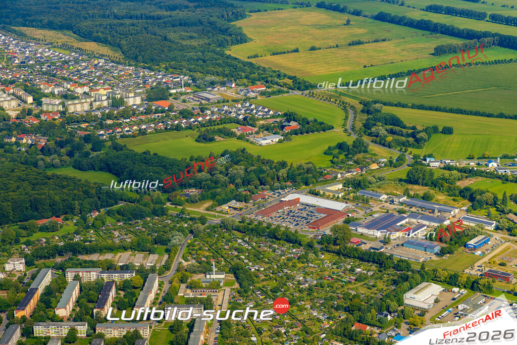 Luftbild der Stadt Bad Doberan - Das Luftbild wurde 2025 vom UL-Flugzeug heraus erstellt ( keine Drohnenaufnahme ) - Hochauflösende Luftaufnahme - für Wandbilder und großformatige Ausdrucke geeignet. Das besondere Geschenk!Hier alle&nbsp;Infos zur Lizenzierung der LuftaufnahmeWir fliegen auch dieses Jahr wieder in Ihre Region um Luftbilder zu erstellen.- Luftbild anfragen