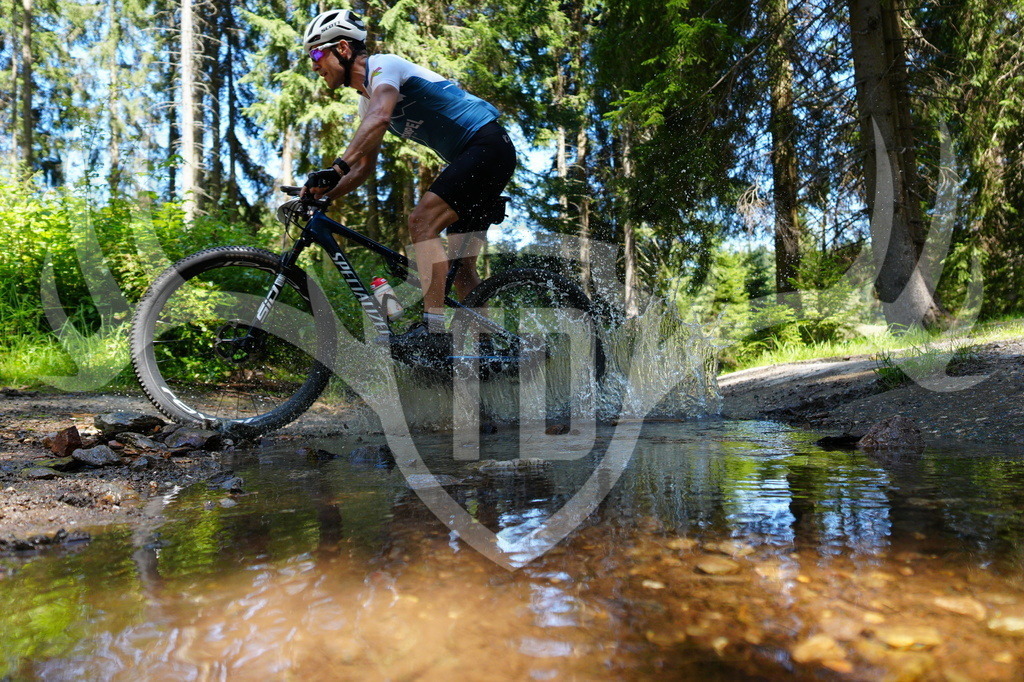 FC604399 | Fotogalerie der Treibjagd im Dunkelwald - Dein MTB Etappenrennen im Erzgebirge - Realisiert mit Pictrs.com