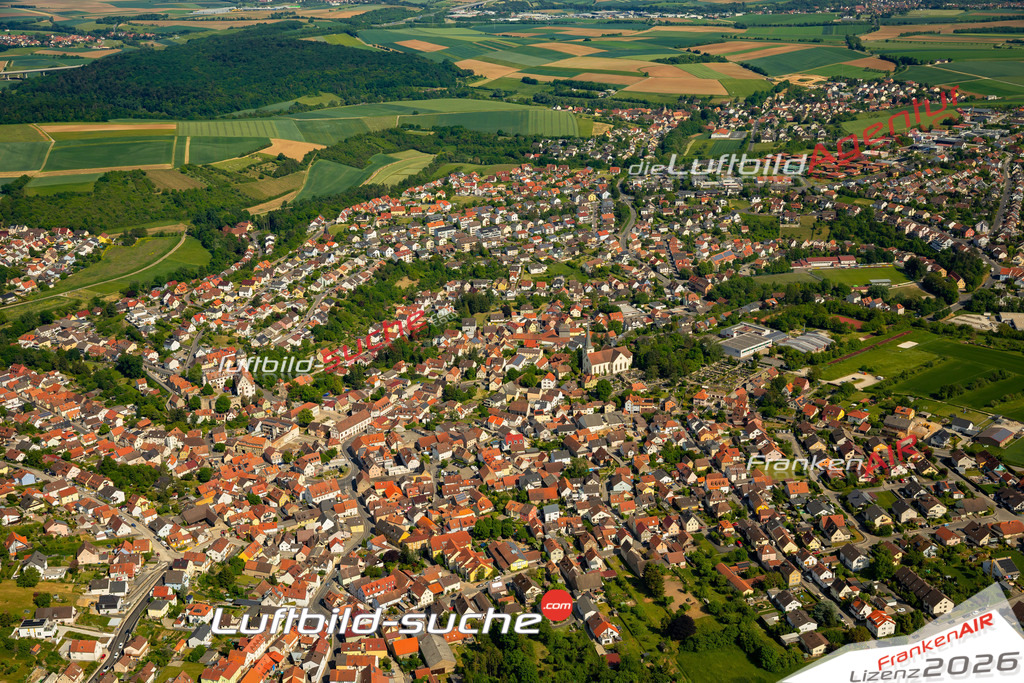 Das Luftbild zeigt  Rimpar - Die Luftaufnahme wurde 2023 vom UL-Flugzeug aus erstellt ( keine Drohne ) - Hochauflösende Luftaufnahme - Für grossformatige Ausdrucke geeignet. Die Geschenkidee !Mit Lizenz und Bildrechte bestellbar