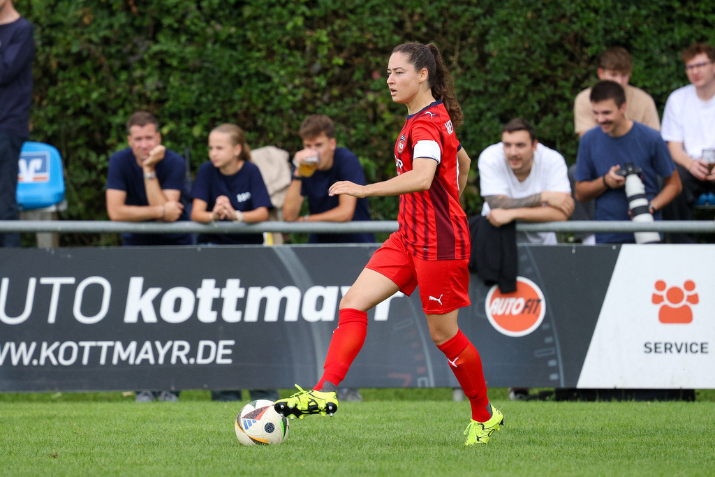 20250727_AHP-FCH_070 | Fotopresso – Sportfotografie in Heidenheim & Umgebung. Professionelle Sportfotografie für unvergessliche Momente. Dynamische Action-Shots, emotionale Szenen & hochwertige Bilder. - Realisiert mit Pictrs.com