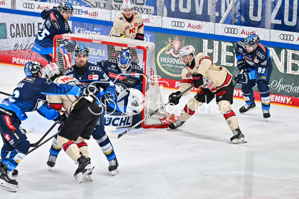 ERC Ingolstadt - Nuernberg Ice Tigers | in dieser Szene erzielt Cole MAER (Nuernberg Ice Tigers 14) den Treffer zum 3-3 Ausgleich / Tor / Torschuetze / Freude / Happy / DEL: ERC Ingolstadt - Nuernberg Ice Tigers, Saturn Arena am 21.03.2025
