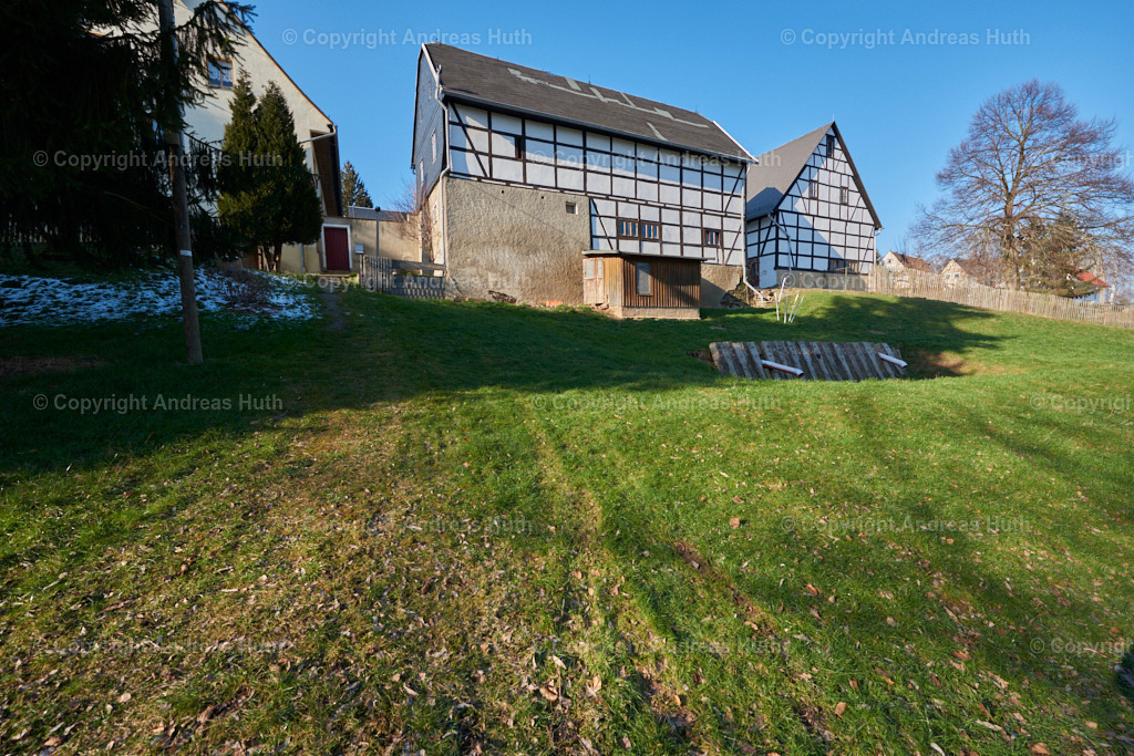 Fachwerkhäuser im Waldhufendorf Dürrenuhlsdorf 01 | Bedeutsame Landschaften Deutschlands - Realisiert mit Pictrs.com