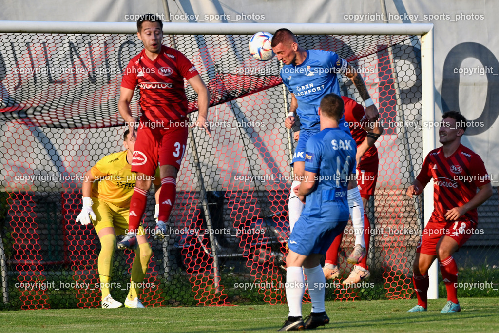 SV St.Jakob vs. SAK | #31 Fabio Putzl St.Jakob, #34 Patrick Gailer St.Jakob, #24 Zoran Vukovic SAK, #18 Raimund Valtiner St.Jakob, SV St.Jakob vs. SAK, SV St.Jakob vs. SAK am 23.08.2024 in St. Jakob im Rosenthal (Sportplatz St. Jakob), Austria, (Photo by Bernd Stefan)