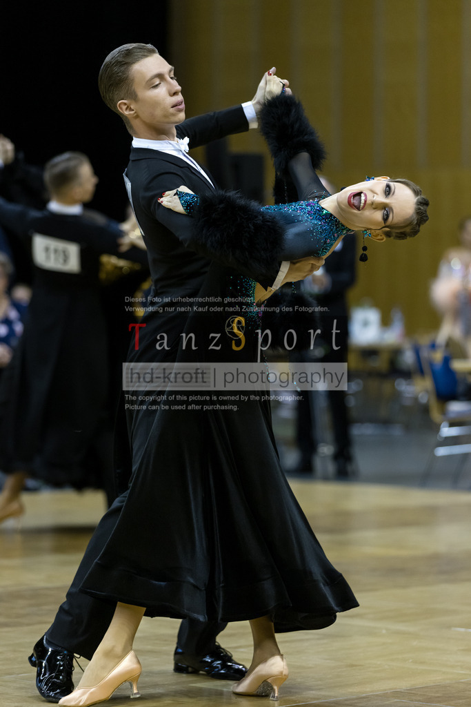 20241102_DC_HGR_Std_08785 | Tanzsportbilder, Standardtanz, Lateintanz, WDSF, DTV, LTVB, dancecomp, goc, hessen tanzt, blaues band der spree, walzer, tango, wiener walzer, slowfox, quickstepp, samba, rumba, cha-cha-cha, paso doble. jive, hd-kroft photography, turniertanzsport