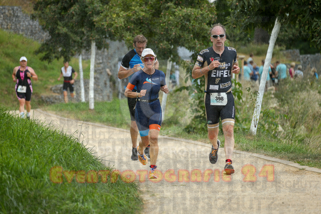 250824_1352_EX1_4046 | Sportfotografie im Rhein-Sieg Kreis, Köln, Bonn, NRW, Rheinland Pfalz, Hessen, etc. Unser Tätigkeitsfeld umfasst den Laufsport vom Volkslauf über den Marathon, Duathlon, Triathon bis zum Ultralauf wie Kölnpfad Ultra oder Schindertrail.