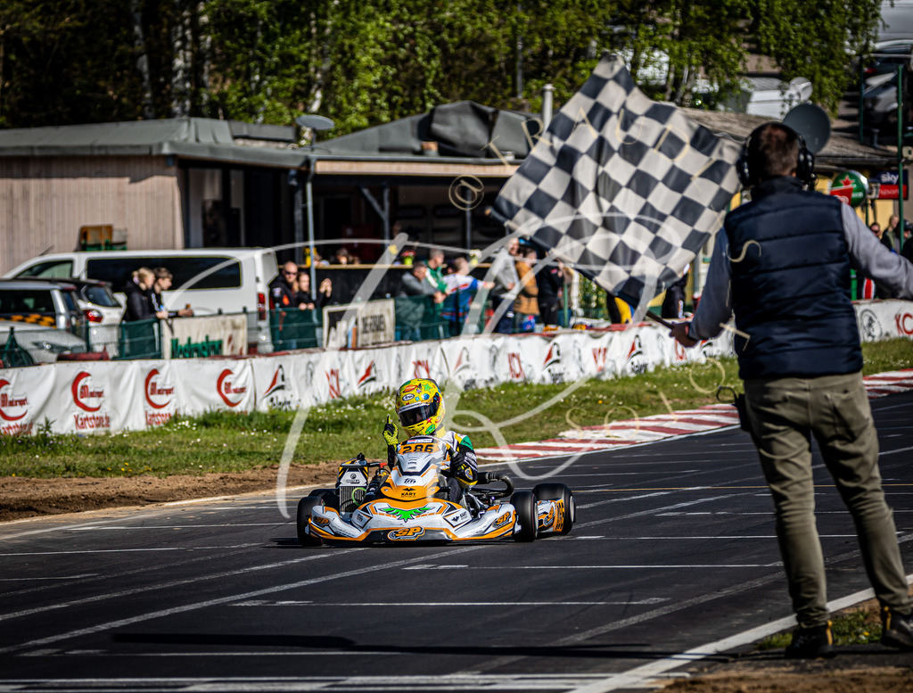 1F2C47CF-7065-45C0-91AF-9B56B6DD4C02 | traudl_s_fotos