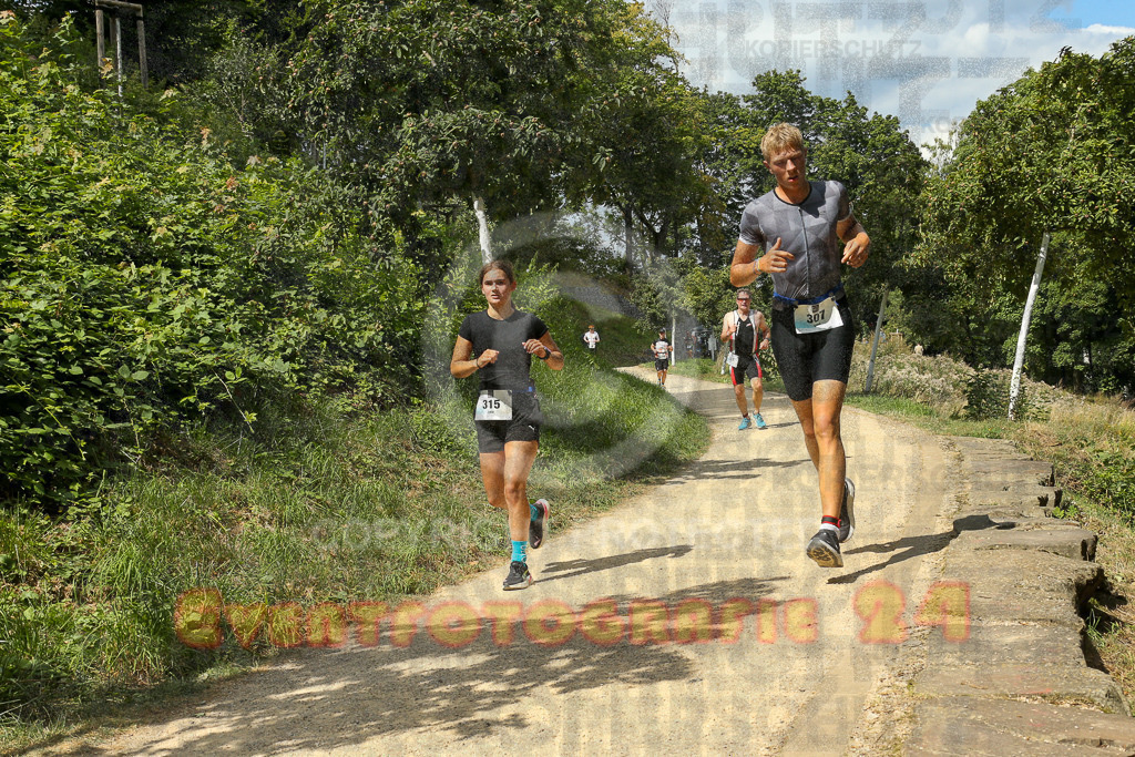 250824_1338_EX1_3074 | Sportfotografie im Rhein-Sieg Kreis, Köln, Bonn, NRW, Rheinland Pfalz, Hessen, etc. Unser Tätigkeitsfeld umfasst den Laufsport vom Volkslauf über den Marathon, Duathlon, Triathon bis zum Ultralauf wie Kölnpfad Ultra oder Schindertrail.