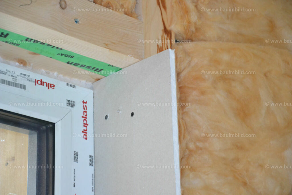 bib-lg18-putzarbeiten-0149 | Nach LV-Leistungsgruppen sortierte Detailfotos über den Bau eines Hauses. Alle Hausbau-Bilder direkt vom Urheber und Autor der Website Haus-Selber-Bauen.com