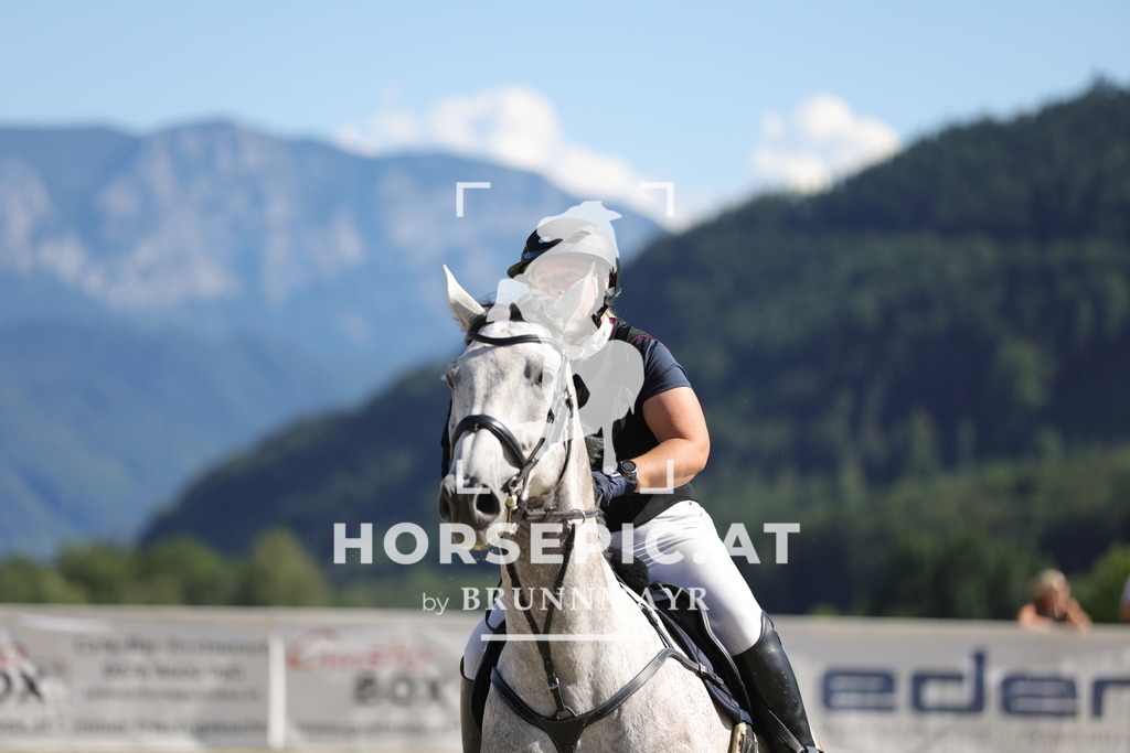 0P6A4142 | Willkommen bei Brunnmayr - Design & Fotografie – Ihrem Spezialisten für Reitturniere und Pferdeveranstaltungen in Oberösterreich, Salzburg und Bayern! Seit über 17 Jahren sind wir leidenschaftlich dabei.