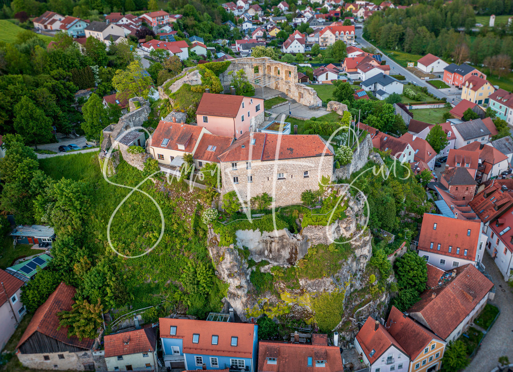 Burgruine Laaber | simonsuess - Realisiert mit Pictrs.com