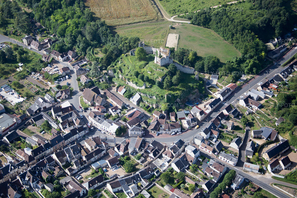 Aerial view: View of the town in Montoire-sur-le-Loir in the state Loir et Cher, France.Photo: IMG_081157.jpg taken on 06/19/2015 by Werner Riehm/FLY-FOTO.comResolution of the original: 5472 x 3648 px