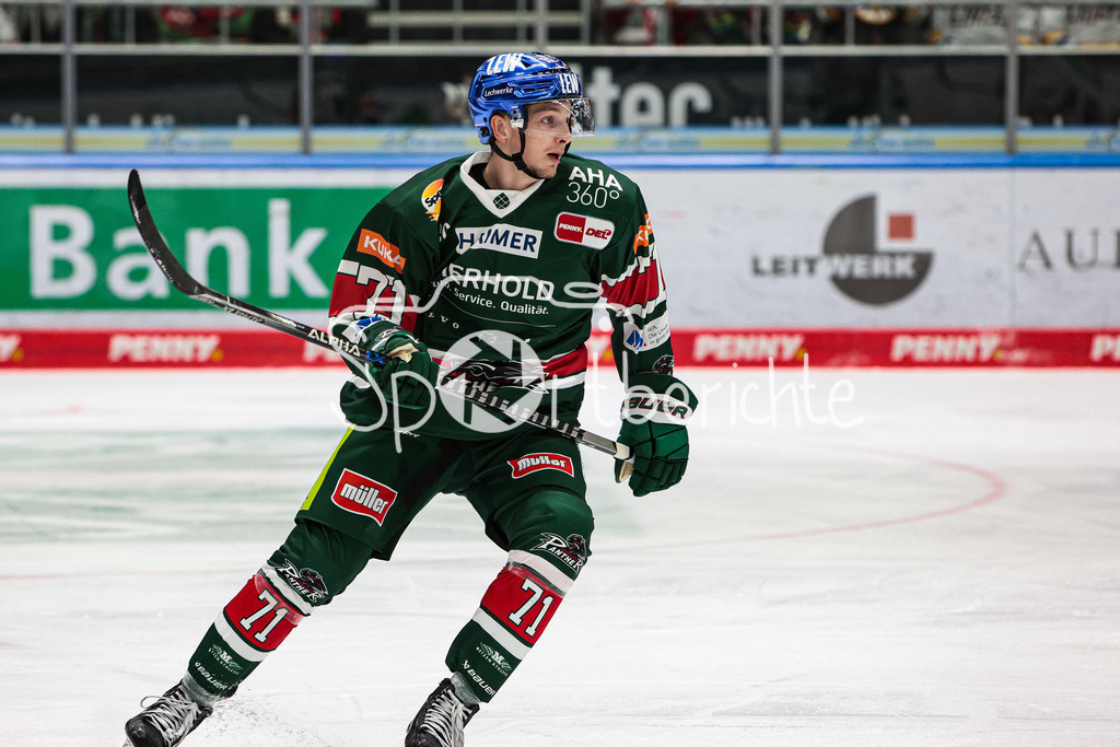 Augsburger Panther - Bietigheim Steelers | Marcel BARINKA (AEV #71) in Aktion