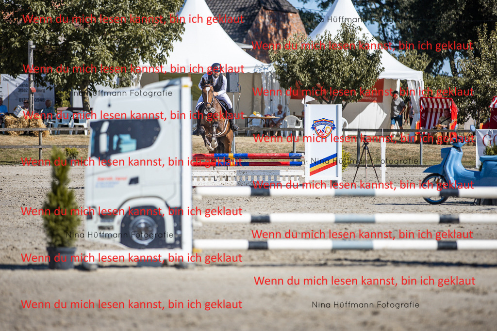 BK1A7933 | Turnierbilder Turnierfotos Nina Hüffmann Turnierfotografie Pferdefotografie Tierzeichnung Haustierzeichnung Pferdezeichnung Hundezeichnung Videograf  - Realisiert mit Pictrs.com