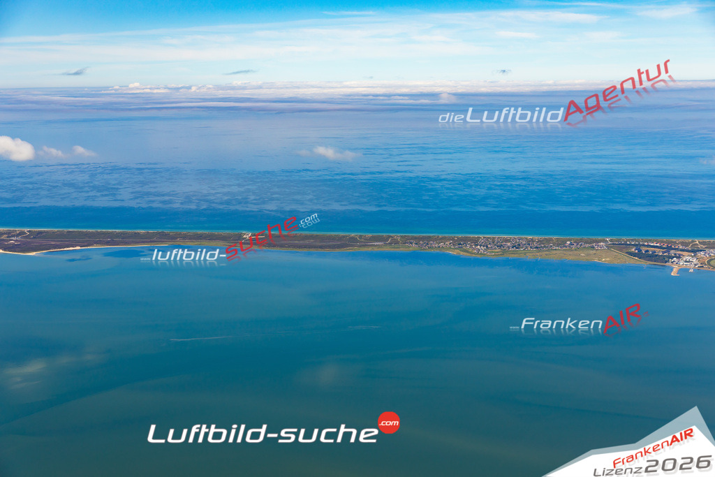 Die Luftaufnahme Rantum - Sylt wurde 2022 vom Flugzeug aus (keine Drohne) erstellt. Hohe Auflösung -für große Poster und Wandbilder geeignet - Garantiert!