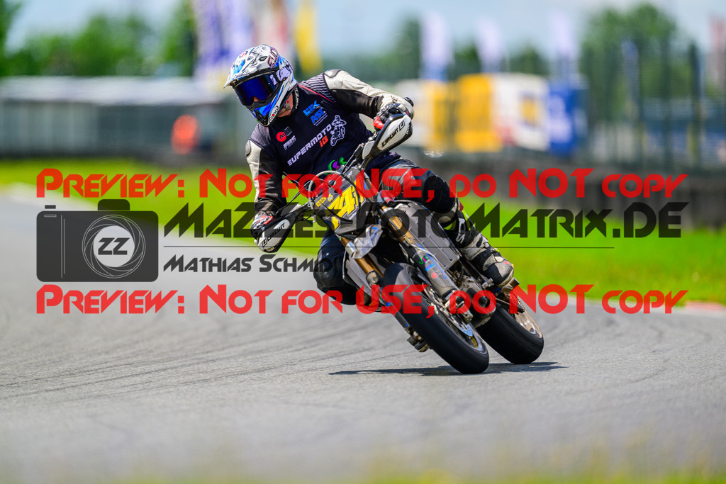 MaZZes_FotoMatrix_240623_6007705_8878 | UE40