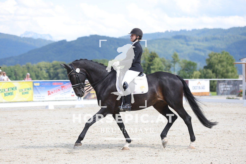 0P6A2039 | Willkommen bei Brunnmayr - Design & Fotografie – Ihrem Spezialisten für Reitturniere und Pferdeveranstaltungen in Oberösterreich, Salzburg und Bayern! Seit über 17 Jahren sind wir leidenschaftlich dabei.