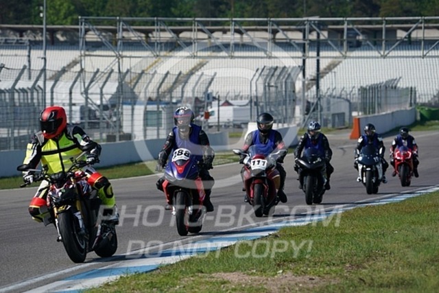 2022_05_09_PBK_12314 | Sportfotografie; SlowMotion; Video; Rennstrecke; Hafeneger; Speer; Racing; RSE; BMW; CBO; Trackday; Motorsportarena; Hockenheimring; Brno; Most; Barcelona; Valencia