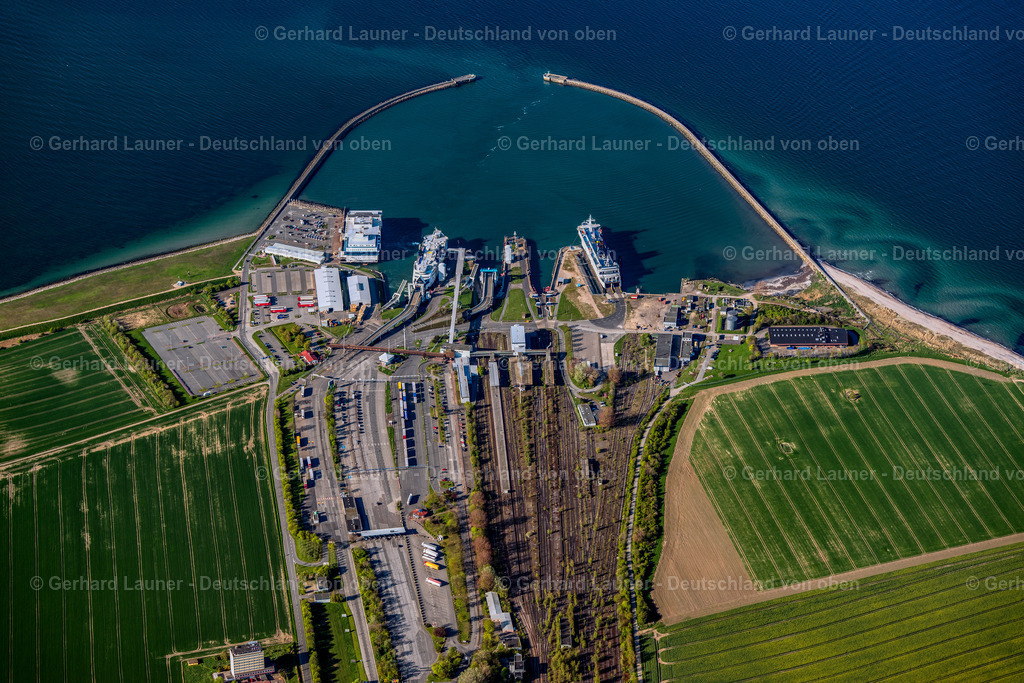 3802115 | Fährhafen und Bahnhof Puttgarden, Fehmarn
