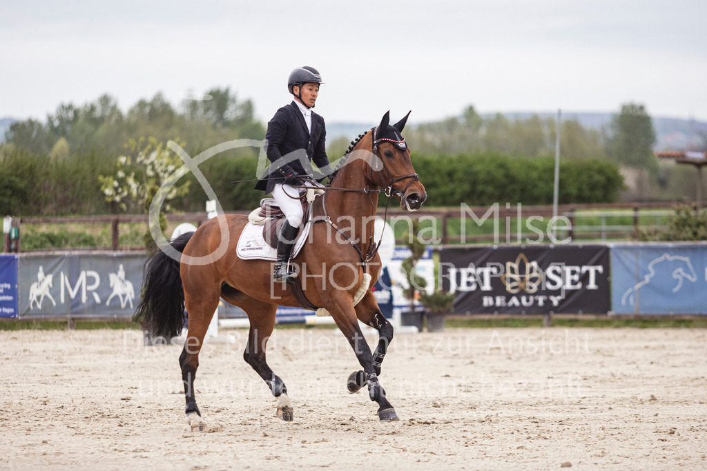 250417_Frühlingsfest_Springpferde-M-123 | Deine schönsten Turniermomente als professionelle Fotos! Entdecke hochwertige Pferdesport-Fotografie im Online-Shop. Jetzt Fotos finden & bestellen!