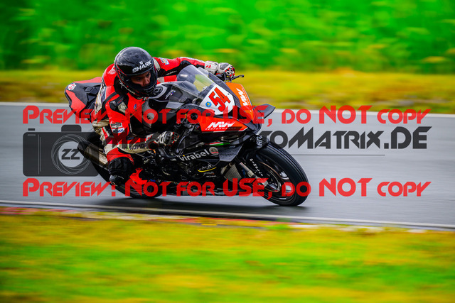 MaZZes_FotoMatrix_240727_6007705_8504 | STK