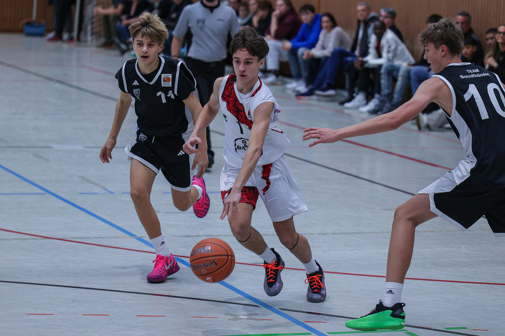 JBBL BAYER GIANTS vs Team BonnKöln RAG-81 | Fotos von Basketballspielen aus dem Raum NRW fotografiert von Gero Mueller-Laschet und Daniel Schaefer - Realisiert mit Pictrs.com