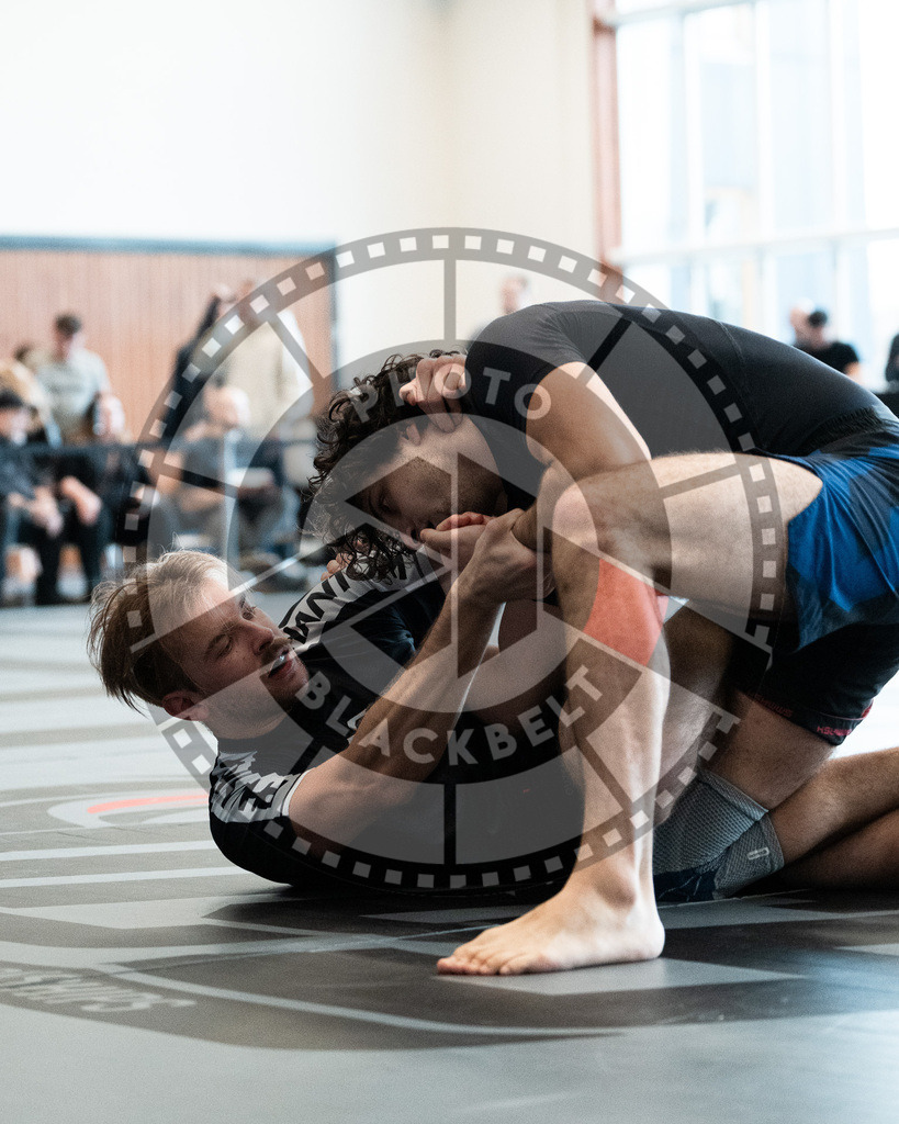 20251129PBB7881 | Fighters compete during the luta livre competition ILLCS XI winter edition on November 29, 2025 in Hannover, Germany.