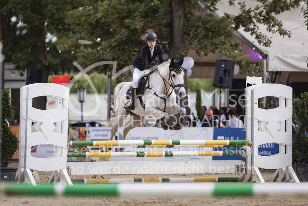 230826_Delbrueck_Stil-E-736 | Deine schönsten Turniermomente als professionelle Fotos! Entdecke hochwertige Pferdesport-Fotografie im Online-Shop. Jetzt Fotos finden & bestellen!