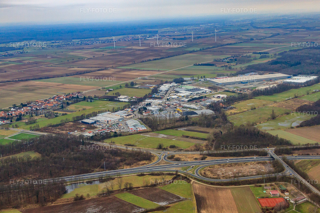 Luftbild: Gewerbegebiet Horst an der Ausfahrt 20 Kandel-Nord von der A65 im Ortsteil Minderslachen in Kandel im Bundesland Rheinland-Pfalz in Deutschland. Foto: IMG_37270.jpg vom 23.01.2011 durch Werner Riehm/FLY-FOTO.de