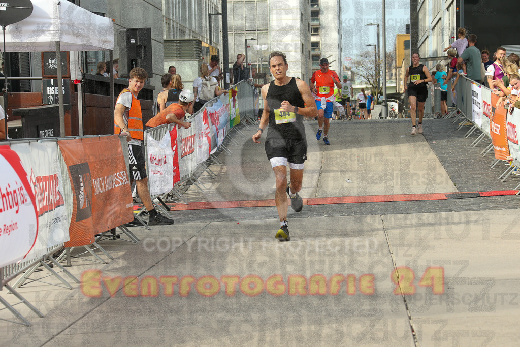 250920_1526_EX1_9448 | Sportfotografie im Rhein-Sieg Kreis, Köln, Bonn, NRW, Rheinland Pfalz, Hessen, etc. Unser Tätigkeitsfeld umfasst den Laufsport vom Volkslauf über den Marathon, Duathlon, Triathon bis zum Ultralauf wie Kölnpfad Ultra oder Schindertrail.