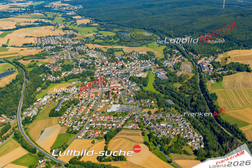 Luftaufnahme von  Arzberg - Die Luftaufnahme wurde 2025 vom UL-Flugzeug heraus erstellt ( keine Drohne ) - Hochauflösende Luftaufnahme - für professionelle Ausdrucke geeignet. Die Geschenkidee !Mit Lizenz und Bildrechte bestellbar