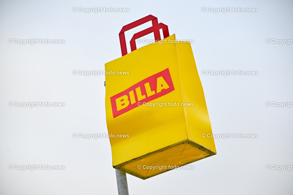 Billa_ 05.12.2022-4 | 05.12.2022, Linz, AUT, Billa, Lebensmittel, im Bild Billa, Lebensmittel, Lebensmittelmarkt, einkaufen, Schild, Leuchtreklame, Werbung, Symbolbild, Feature
