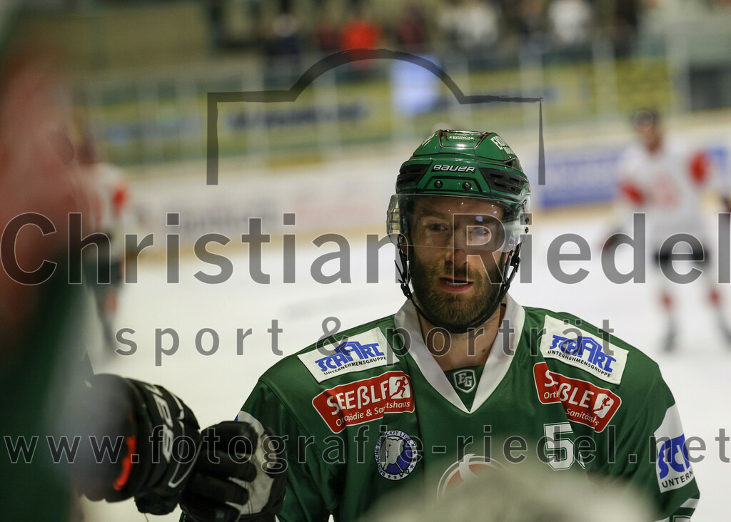 2024-01-12_048_TSV_Erding_gegen_EV_Dingolfing | Erding, Deutschland, 12.01.2024:
Eishockey, Bayernliga Vorrunde 2023 / 2024, 24. Spieltag, TSV Erding gegen EV Dingolfing, Endergebnis: 10:2

Petr Pohl (Erding Gladiators, #55)

Foto: Christian Riedel / fotografie-riedel.net
