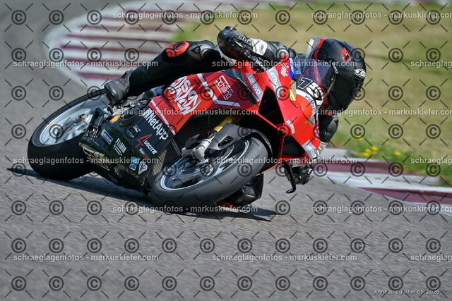 26BT02-1496 | markuskiefer.com - Realisiert mit Pictrs.com