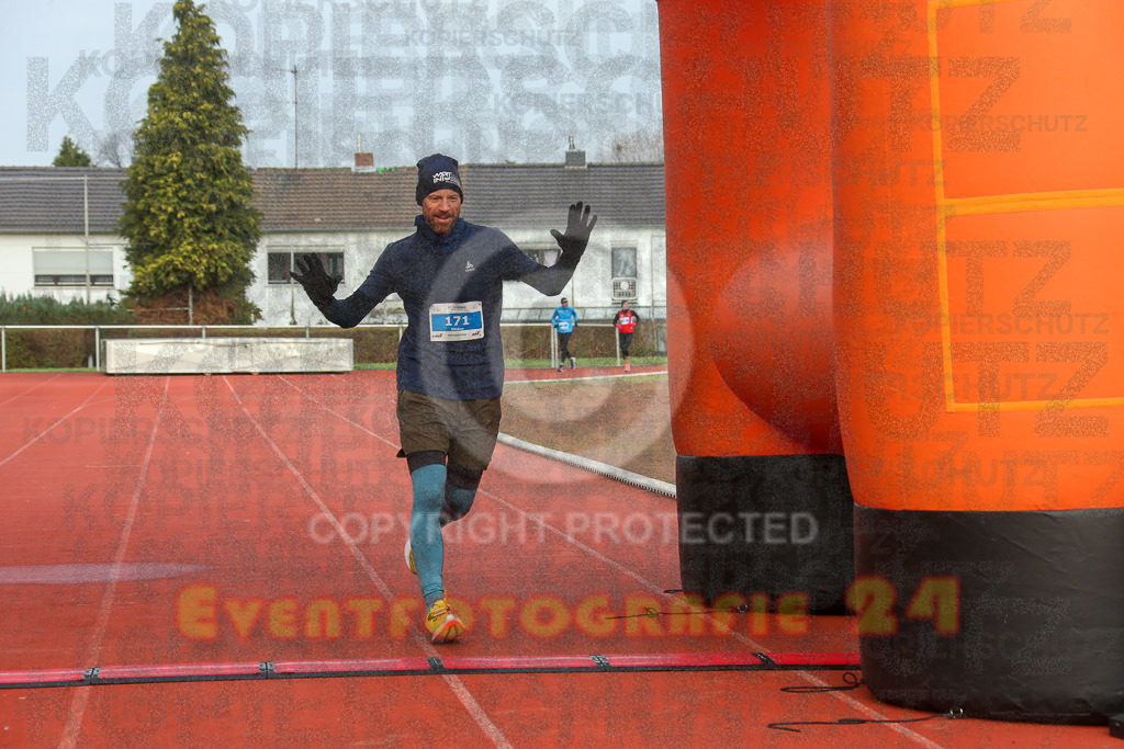 230129_1117_EX1_4611 | Sportfotografie im Rhein-Sieg Kreis, Köln, Bonn, NRW, Rheinland Pfalz, Hessen, etc. Unser Tätigkeitsfeld umfasst den Laufsport vom Volkslauf über den Marathon, Duathlon, Triathon bis zum Ultralauf wie Kölnpfad Ultra oder Schindertrail.