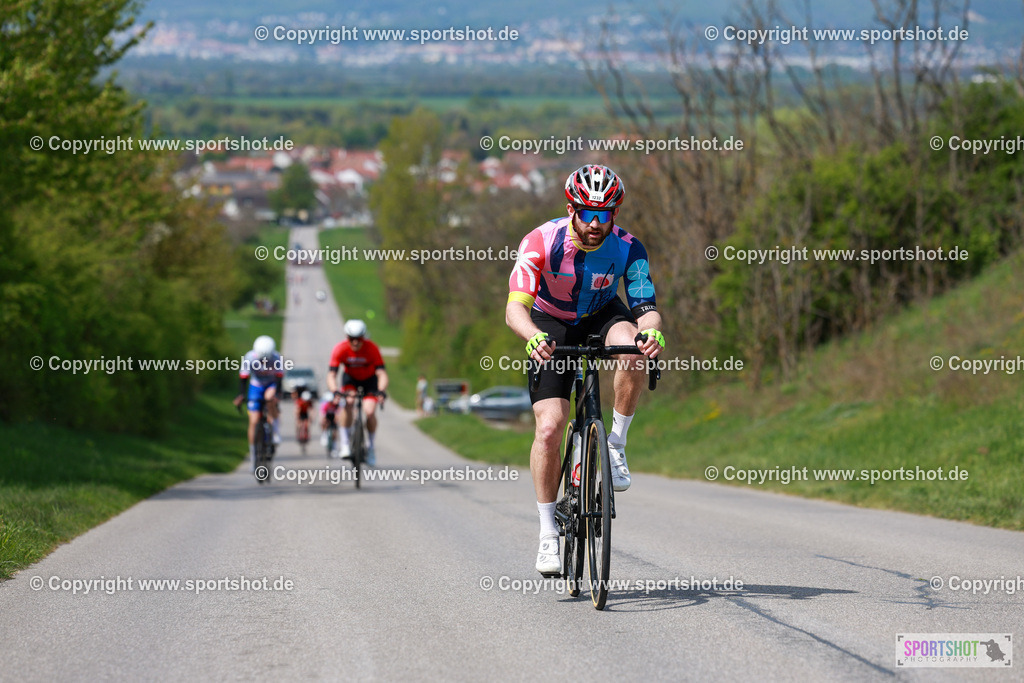 578_AR6_9830 | Neusiedlersee Radmarathon 2026@sportshot_your_pictrs #yourpictures#roadtowm2029 #nrm #neusiedlerseeradmarathon #neusiedlersee #neusiedlerseetourismus #burgenland #mörbisch #nrm26 #burgenlandtourismus #voglundco #poweredbyburgenlandtourismus #radsport #rad #marathon #ucigranfondo #visitburgenland #ucigranfondoworldseries