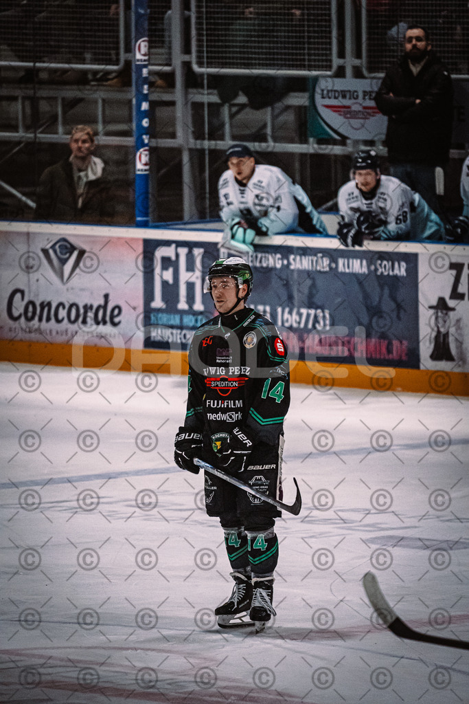 Alligators_vs_Lindau_21_12_2025-081 | Höchstadt Alligators Fotogalerie: Eishockey-Action aus Franken. Professionelle Spielfotos, Portraits & Stadionbilder zum Download. Jetzt entdecken! - Realisiert mit Pictrs.com