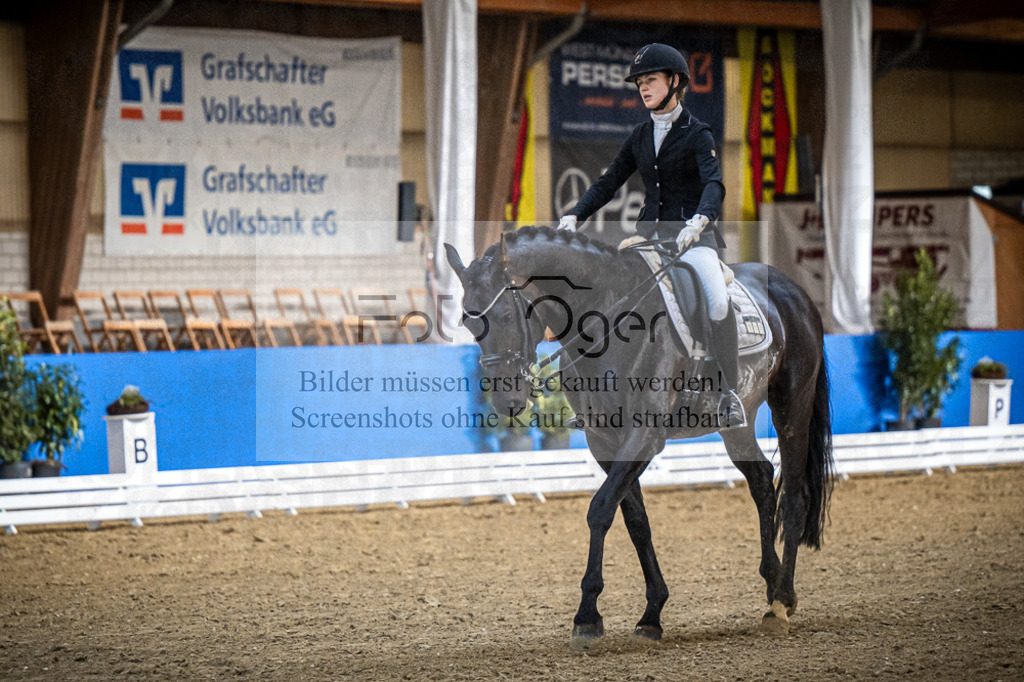DOS_0181 | Entdecke hochwertige Reitturnierfotos von Foto Oger. Professionell, emotional und authentisch – jetzt Lieblingsmomente im Shop bestellen.Deutschlandweite Turnierfotografie. - Realisiert mit Pictrs.com
