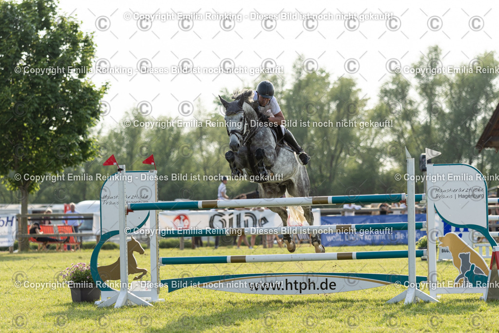 CL5A1031 | Emilia Reinking Fotografie - Realisiert mit Pictrs.com