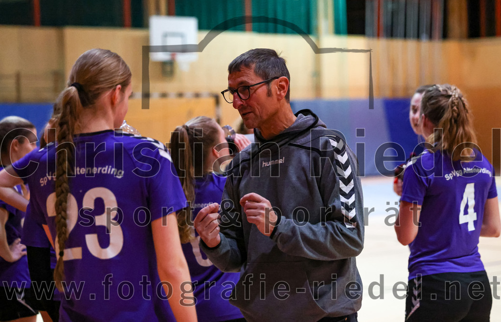 2023-02-25_106_SpVgg_Altenerding_III_gegen_TSV_Wartenberg_II | Erding, Deutschland, 25.02.2023:
Handball, Bezirksklasse Frauen Staffel Mitte 2022 / 2023, 13. Spieltag, SpVgg Altenerding III gegen TSV Wartenberg II, Endergebnis: 23:26

Foto: Christian Riedel / fotografie-riedel.net