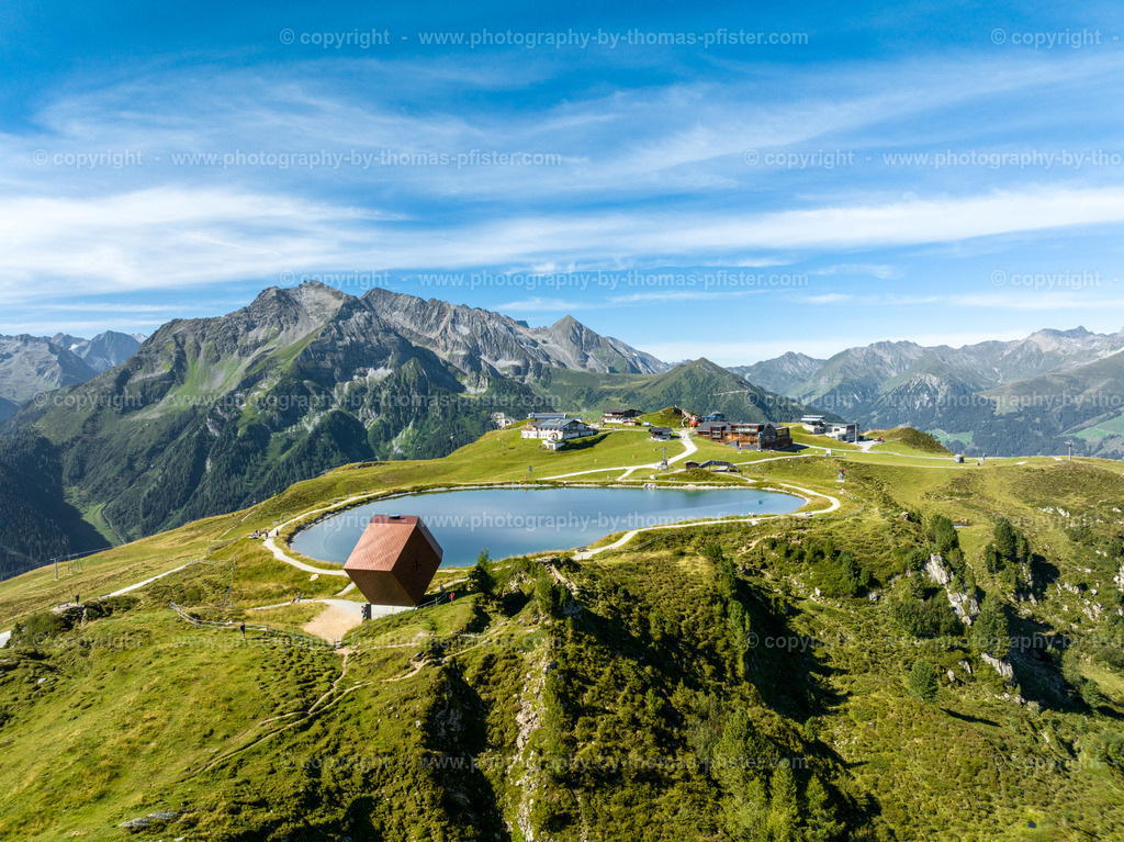 Granatkapelle ohne Schnee copyright  Thomas Pfister-78 | PHOTOGRAPHY BY THOMAS PFISTER
