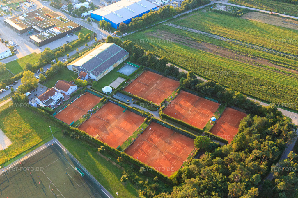 Luftbild: Sportplätze des Tennisclub Olympia Lorsch e.V. und der Tvgg Lorsch in Lorsch im Bundesland Hessen in Deutschland.Foto: IMG_103074.jpg vom 28.08.2017 durch Werner Riehm/FLY-FOTO.deTENNISCLUB OLYMPIA LORSCH | TENNIS AN DER BERGSTRASSETurnvereinigung 1871 Lorsch - TV Lorsch