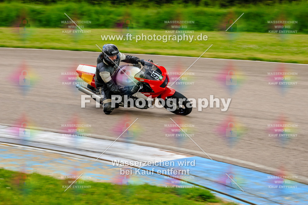 MotoTeam-9463 | Hier findet Ihr Bilder von Touristenfahrten auf der Nürburgring Nordschleife oder von anderen Veranstaltungen die ich besucht habe. Viel Spass beim Durch Schauen 