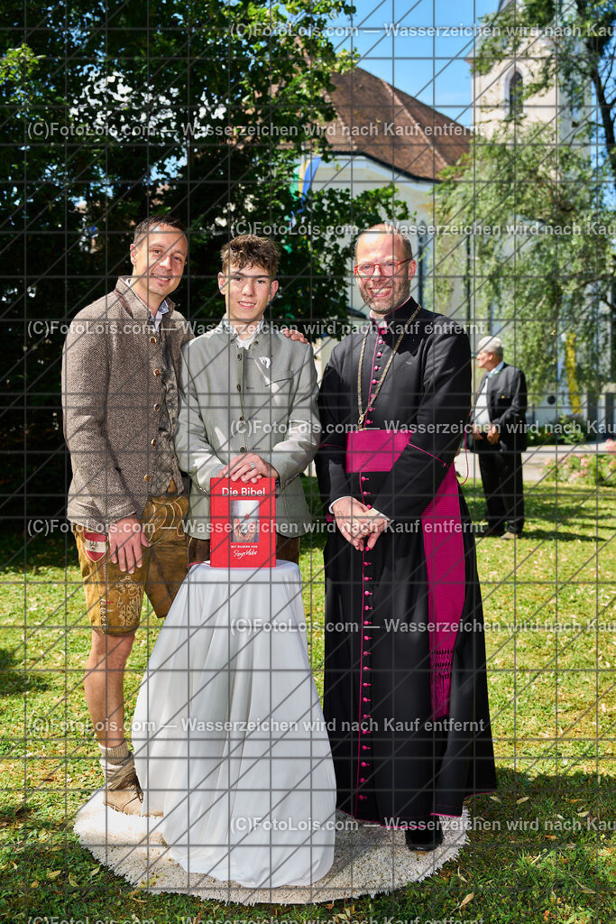 ALP1406_PfarrFirmung Wieselburg_Firmling-PateIn_Familie | (C)FotoLois.com, Alois Spandl, Firmung in der Pfarrkirche Wieselburg mit Generalvikar Dr. Christoph Weiss, Dechant Pfarrer Daniel Kostrzycki und Monignore Franz Dammerer, Sa 15. Juni 2024.