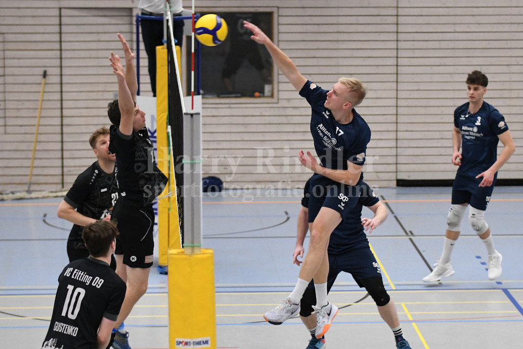 TSV Deggendorf  : VC Eitting 09 | Schmetterball von Julian Kindermann (Mittelblocker) - Realisiert mit Pictrs.com