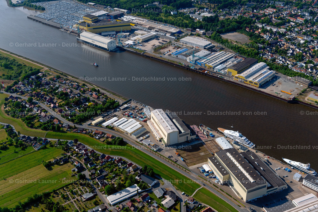 4030224 | BREMEN 01.06.2020 Werftgelände der Schiffswerft am Ufer Lürssen in Bremen, Deutschland. // Shipyard on the banks Luerssen in Bremen, Germany. Foto: Gerhard Launer
