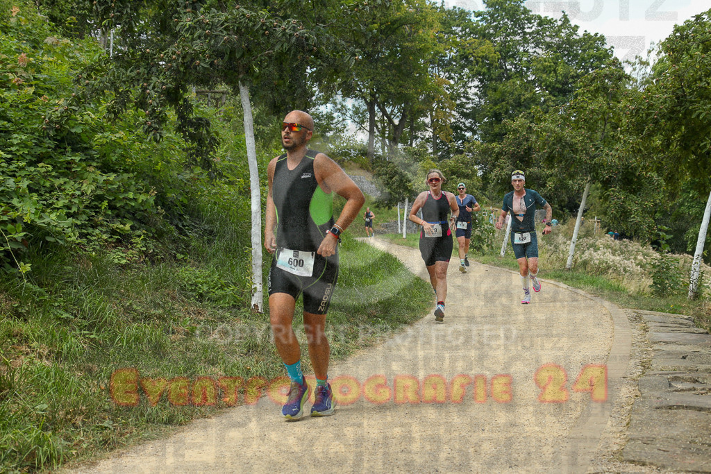 250824_1417_EX1_5646 | Sportfotografie im Rhein-Sieg Kreis, Köln, Bonn, NRW, Rheinland Pfalz, Hessen, etc. Unser Tätigkeitsfeld umfasst den Laufsport vom Volkslauf über den Marathon, Duathlon, Triathon bis zum Ultralauf wie Kölnpfad Ultra oder Schindertrail.